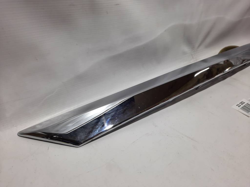 Altima Накладка багажника зовнішня Nissan Altima 2013-2015 84810-3TA2C Nissan Altima 3