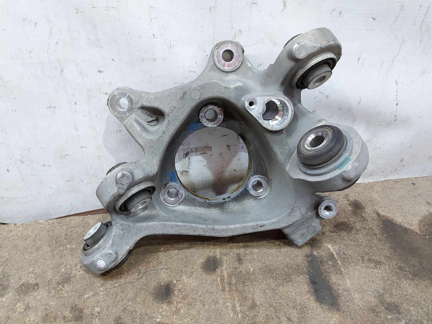 Ats Поворотний кулак задній лівий Cadillac ATS 2013-2018 23118093 Cadillac ATS 3 Ats Поворотний кулак задній лівий Cadillac ATS 2013-2018 23118093 Cadillac ATS 3