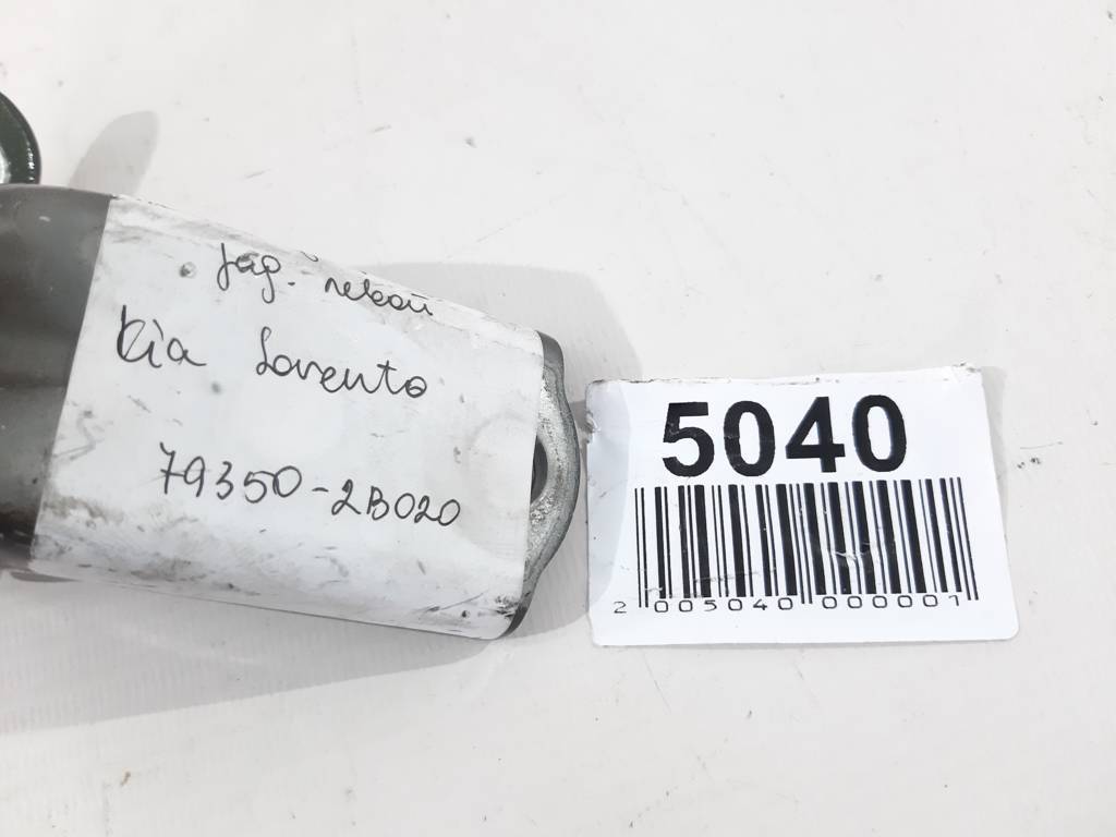 Sorento Петля двери задней левой низ Kia Sorento 2009-2014 793502B020 Kia Sorento 4