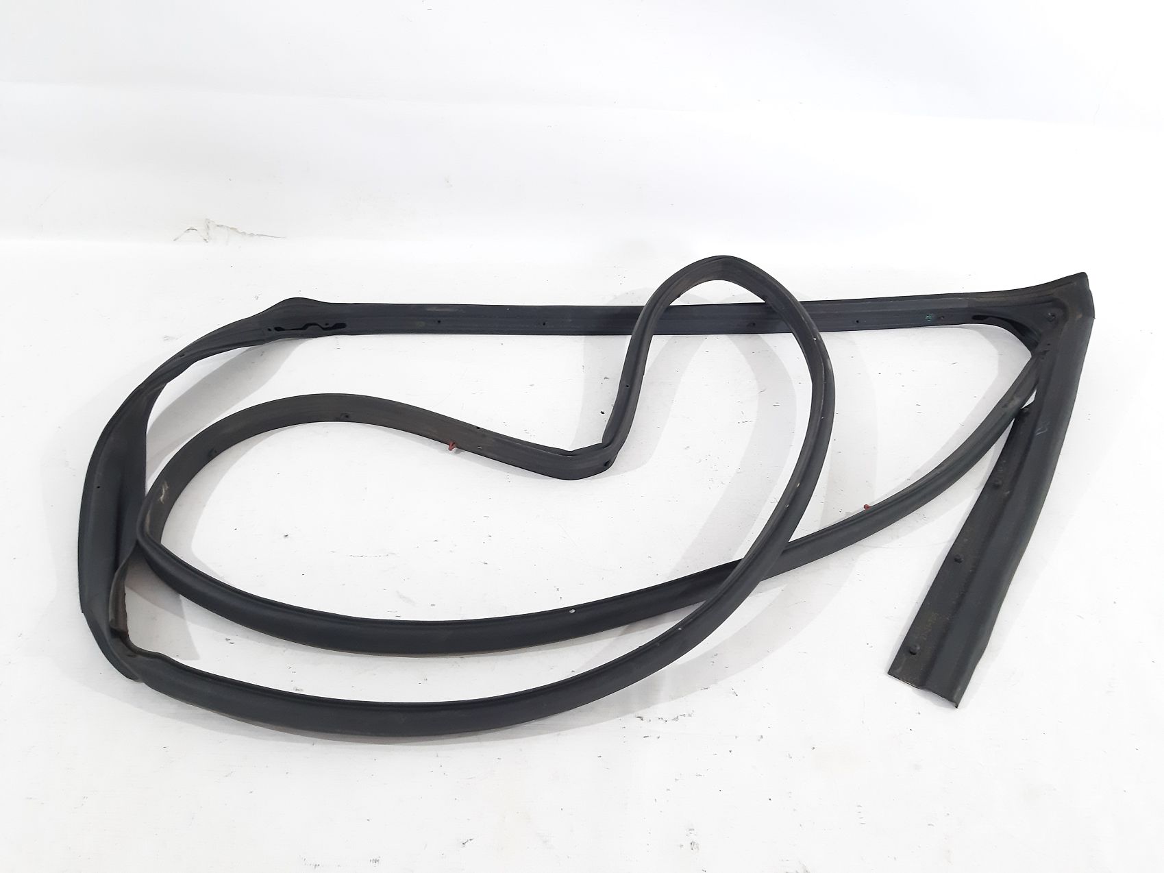 Journey Уплотнительная резинка двери задней правой Dodge Journey 2009-2020 5076868AC Dodge Journey 4