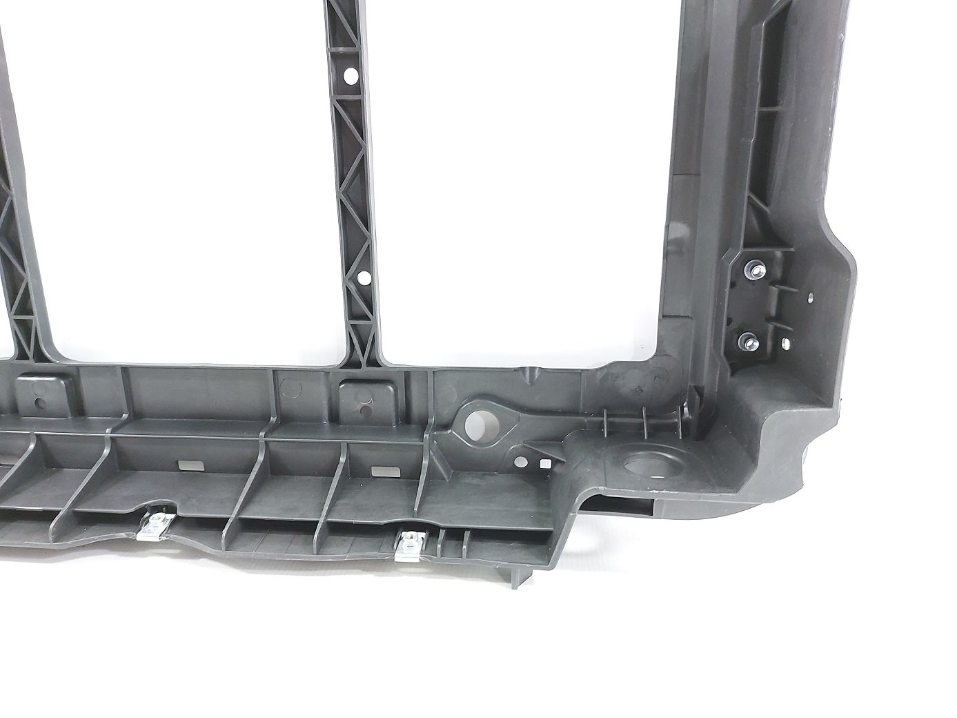 Вставки решетки радиатора Телевизор радиатора (дефект) Mazda 6 2014-2020 GHP953110B Mazda 6 10