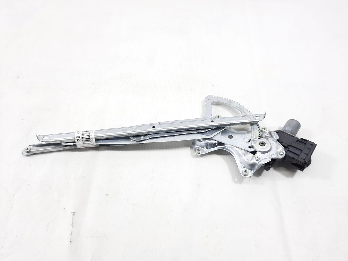 Sienna. Стеклоподъемник двери задней правой Toyota Sienna 2011-2020 6980308020 Toyota Sienna