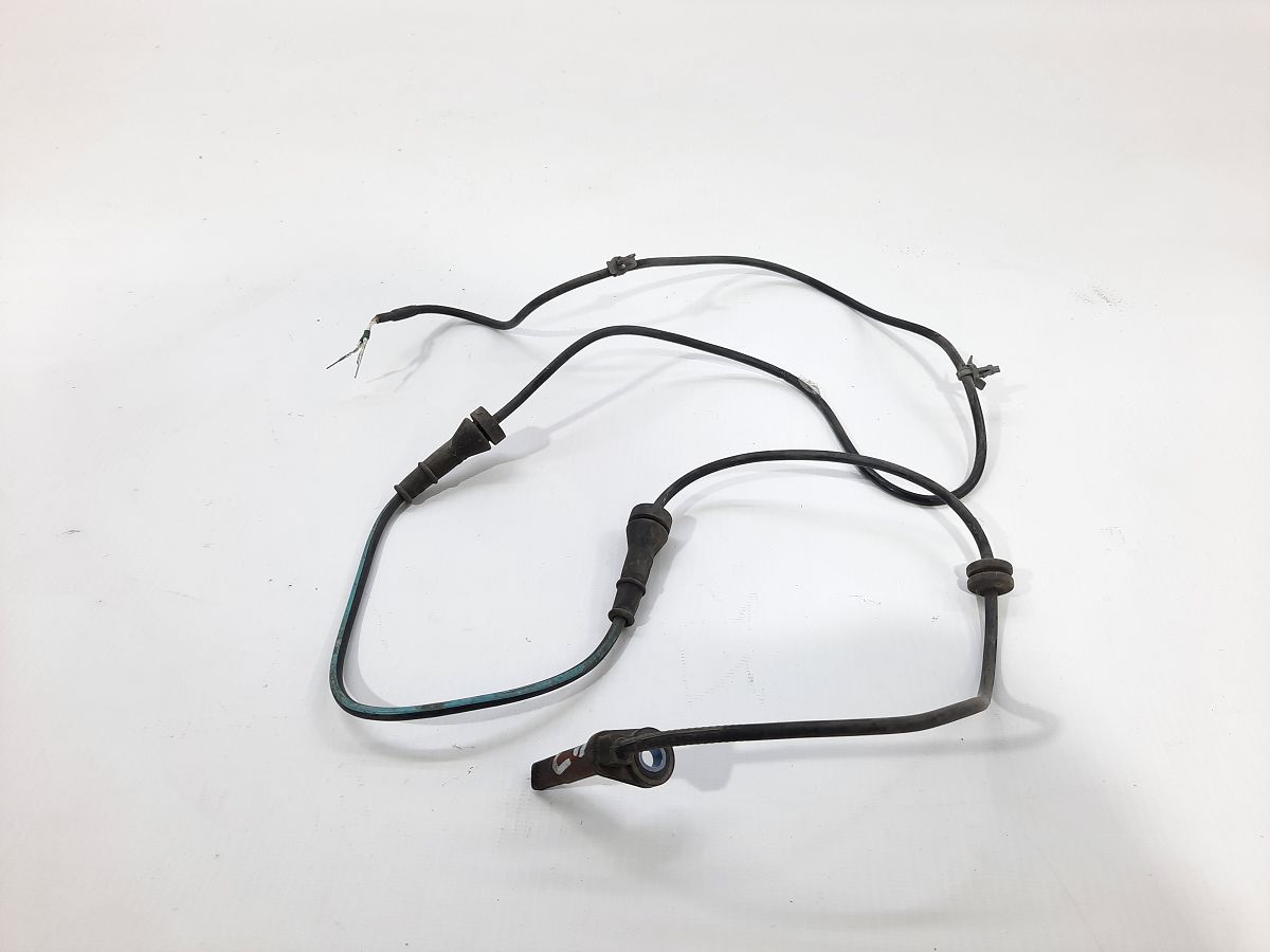 Sentra. Датчик ABS колеса переднего левого/правого Nissan Sentra 2013-2019 479103DA0A Nissan Sentra