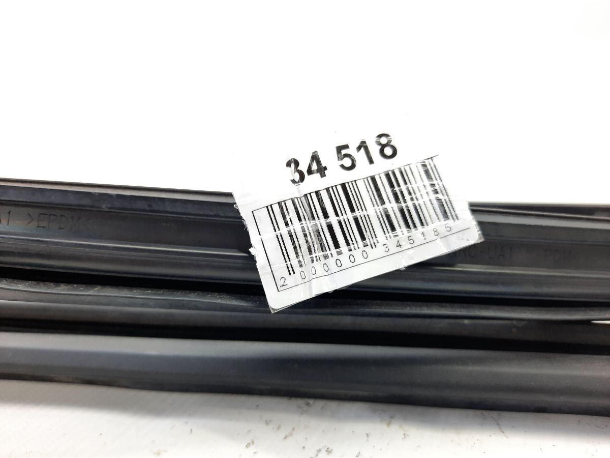 5 Направляющая резинка стекла двери задней правой Mazda 5 2006-2015 C23572605E Mazda 5 5