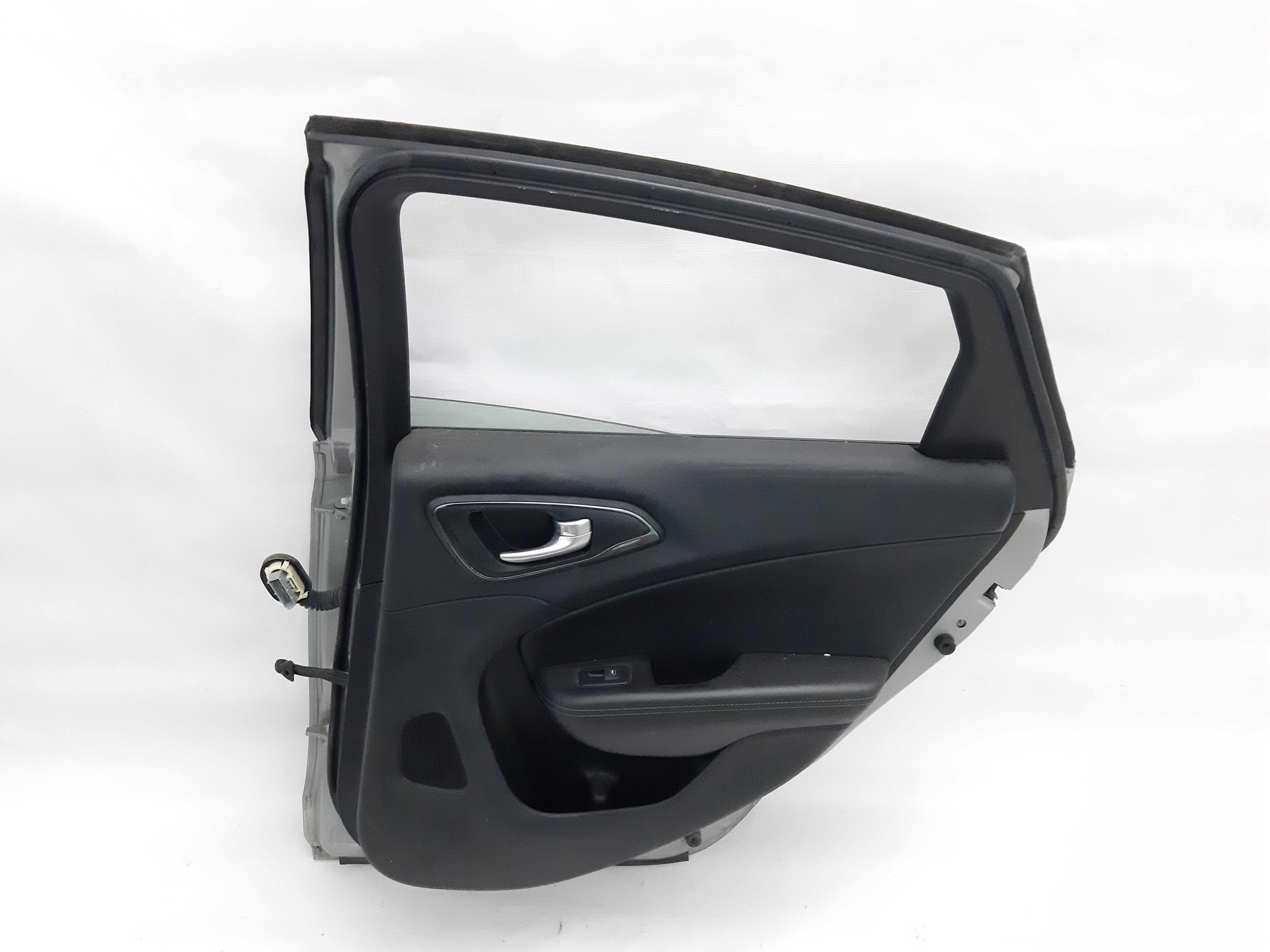 200s Дверь задняя правая Chrysler 200 S 2015 68248178AC Chrysler 200 S 2