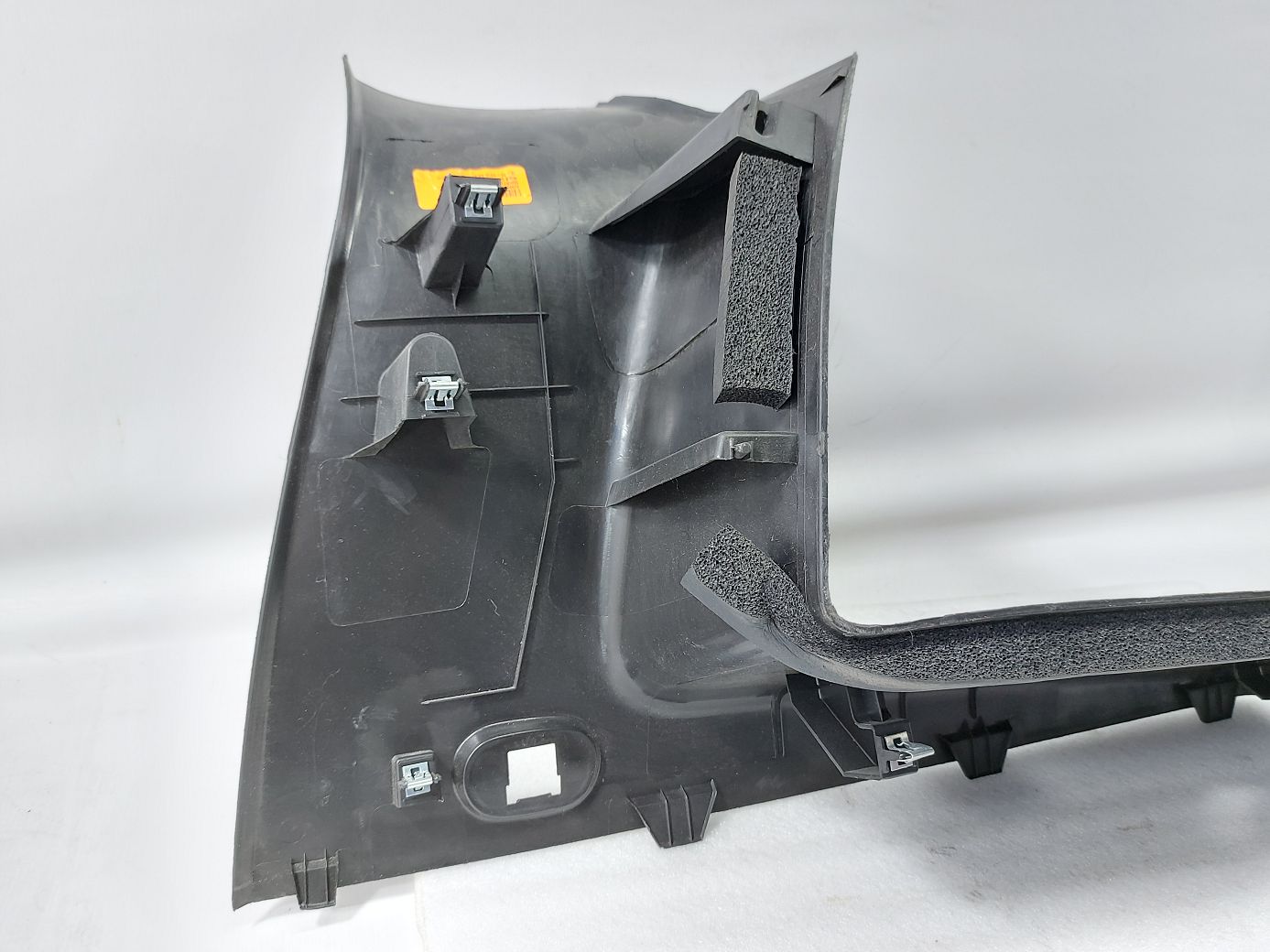 Hhr Обшивка стійки задньої верхня права Chevrolet HHR 2006-2011 20955708 Chevrolet HHR 3