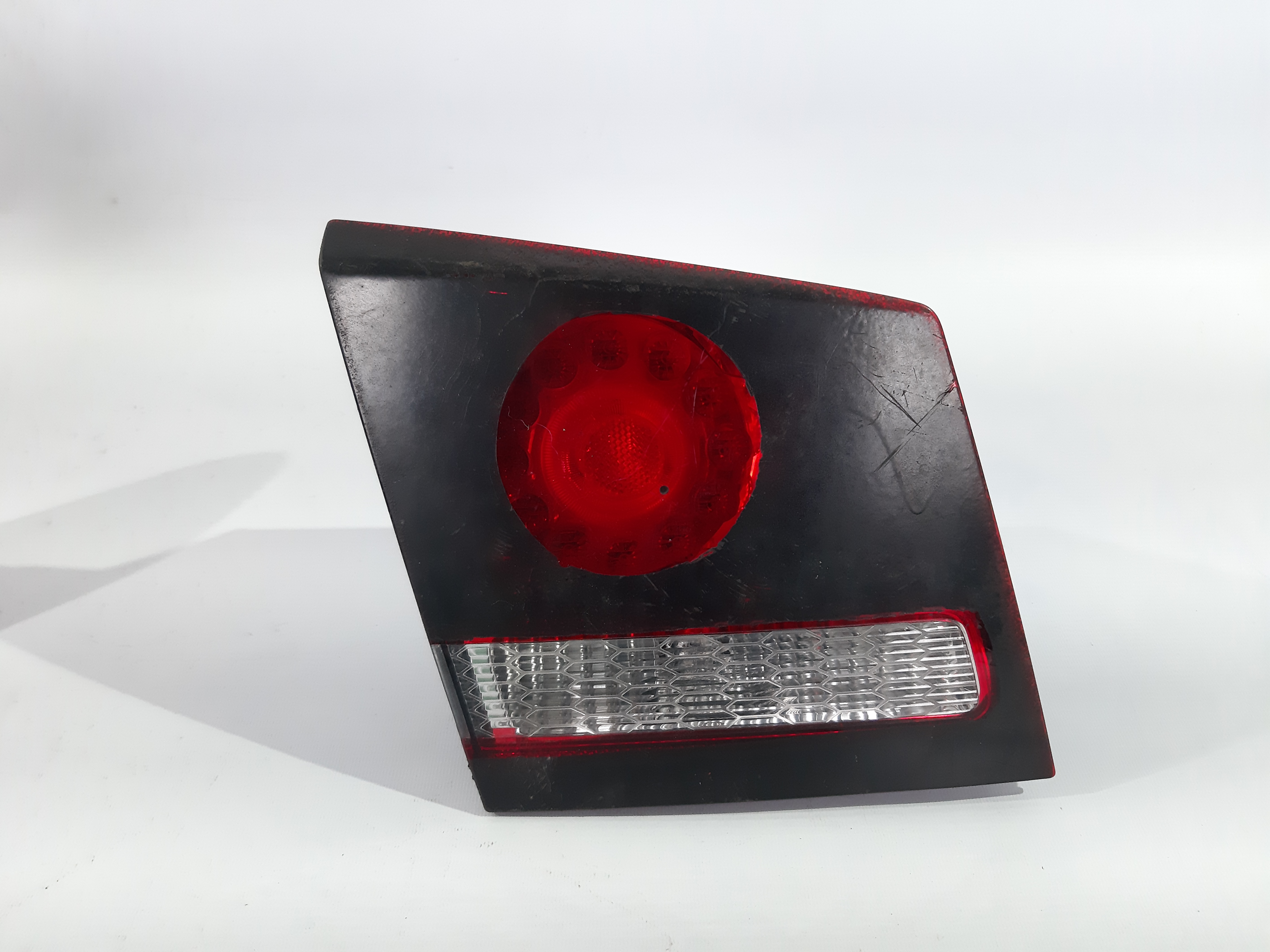 Journey. Ліхтар задній правий внутрішній Dodge Journey 2011-2019 68078516AE Dodge Journey Journey. Ліхтар задній правий внутрішній Dodge Journey 2011-2019 68078516AE Dodge Journey