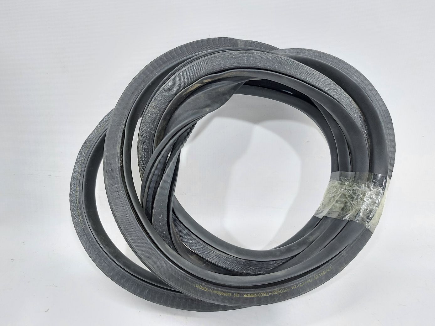 Volt Ущільнювальна гумка дверей задньої лівої/правої Chevrolet Volt 2011-2015 20993868 Chevrolet Volt 3 Volt Ущільнювальна гумка дверей задньої лівої/правої Chevrolet Volt 2011-2015 20993868 Chevrolet Volt 3