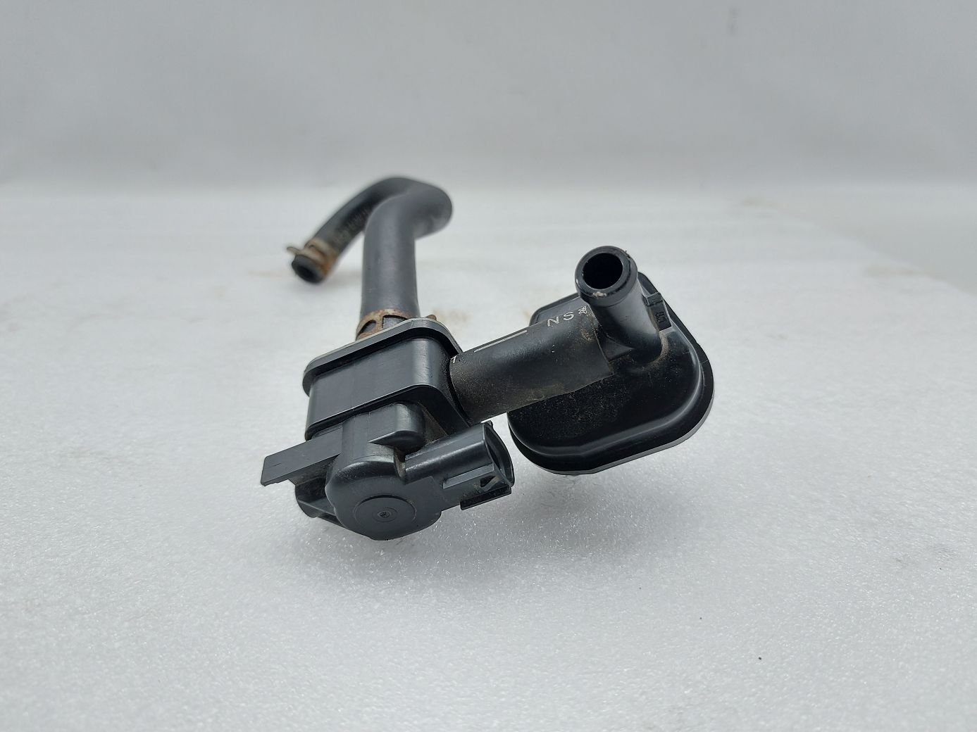 6 Электроклапан вентиляции топливного бака Mazda 6 2014-2021 PE0118751 Mazda 6 2