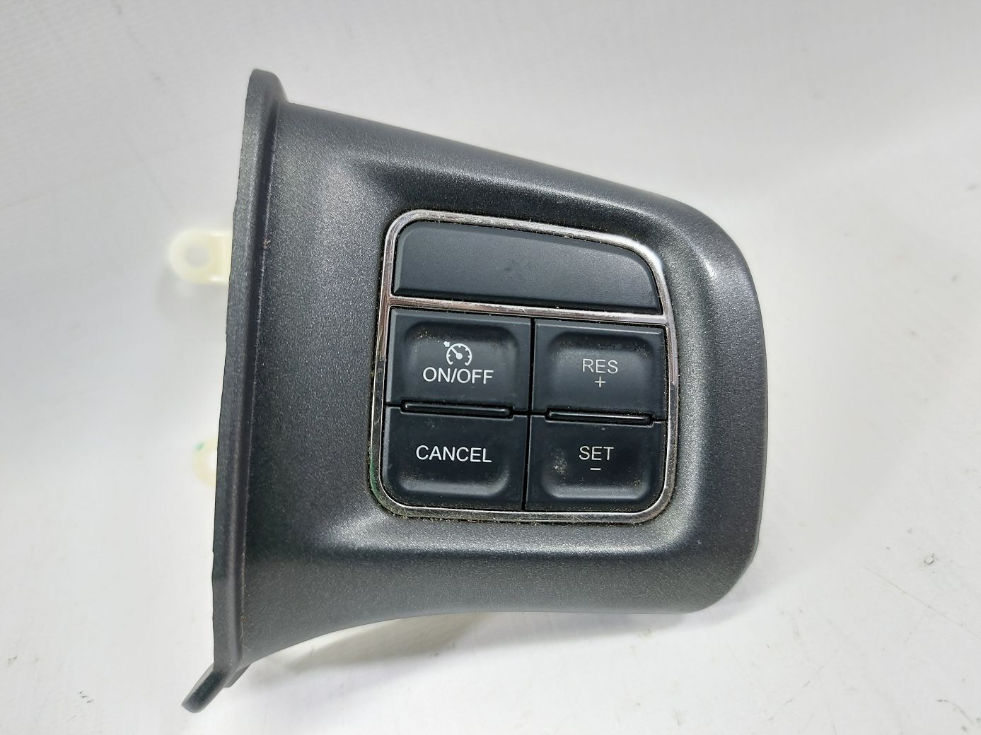 Dart Кнопки рулевого колеса правые Dodge Dart 2013-2016 68140288AC Dodge Dart 2