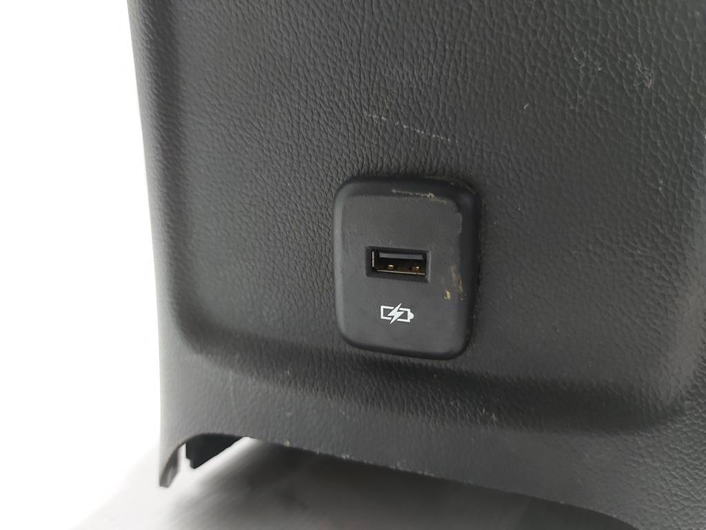 Cruze Консоль центральна Chevrolet Cruze 2016-2017 84037808 Chevrolet Cruze 11