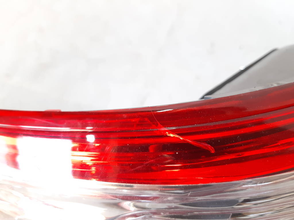 Товари з дефектами Ліхтар задній лівий скол Toyota Camry 2015-2017 8156006640 Toyota Camry 4