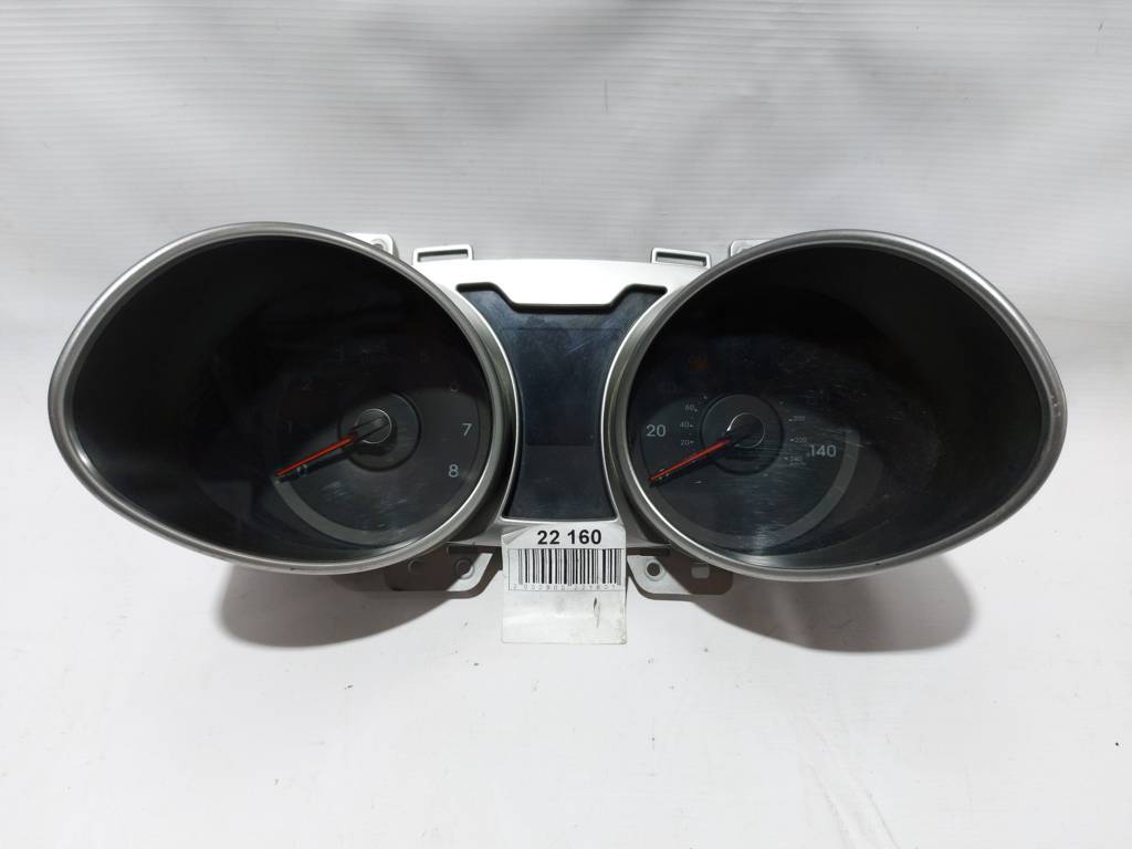 Veloster. Панель приборов Hyundai Veloster 2012-2013 94001-2V330 Hyundai Veloster