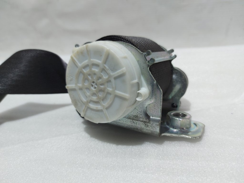 Cruze Ремінь безпеки задній лівий/правий Chevrolet Cruze 2016-2019 42689244 Chevrolet Cruze 9