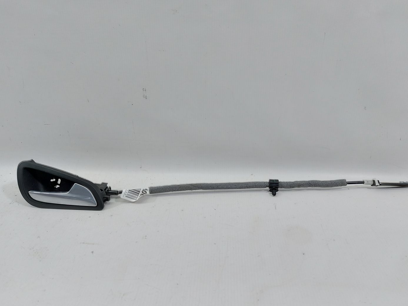 Focus. Ручка дверей задньої правої внутрішня (сіра) Ford Focus 2012-2017 CV6Z5422600CA Ford Focus Focus. Ручка дверей задньої правої внутрішня (сіра) Ford Focus 2012-2017 CV6Z5422600CA Ford Focus