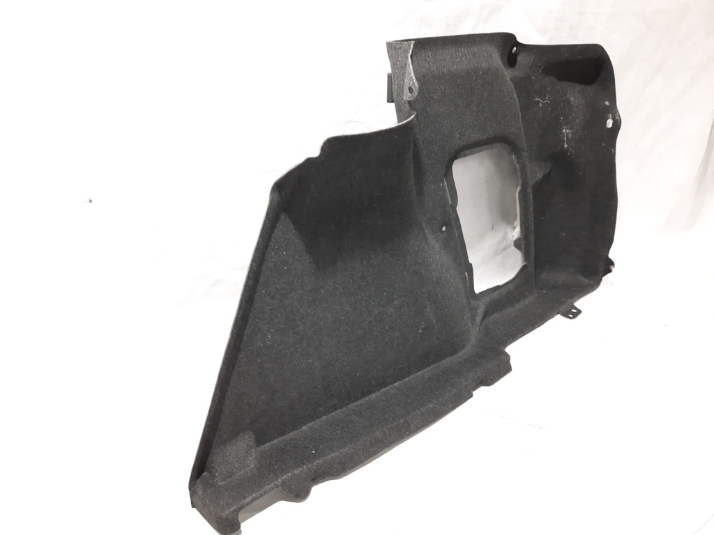 3 Обшивка багажного отделения правая Mazda 3 2014-2018 BHN168850A Mazda 3 2