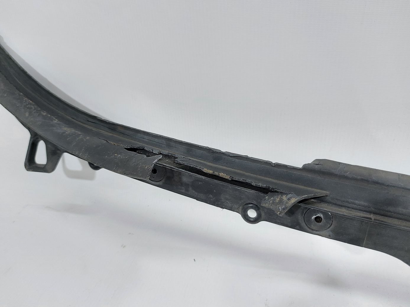 5 series Водостік під лобове скло BMW 5 series 2011-2016 51717203124 BMW 5 series 5