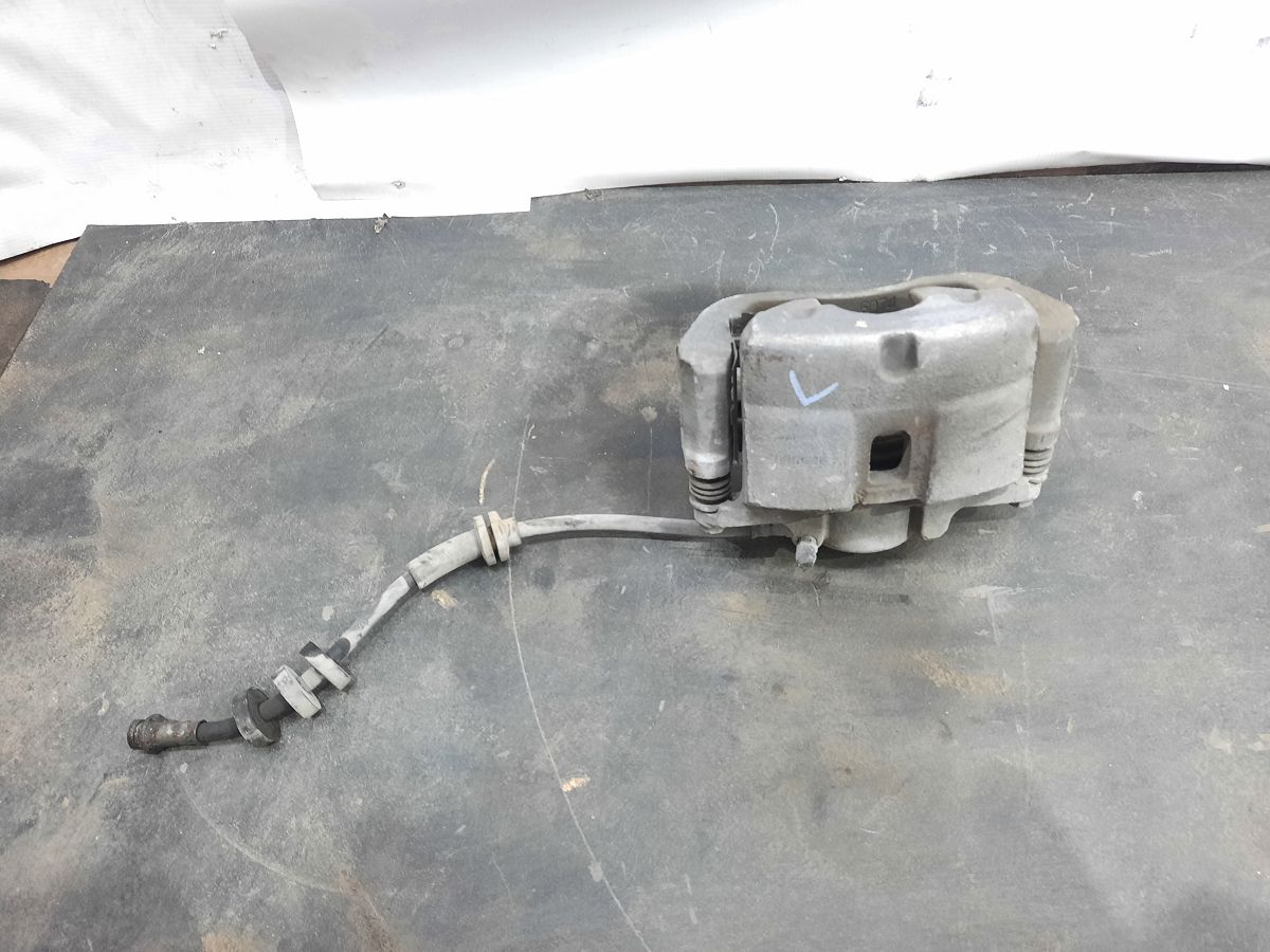 Dart. Суппорт тормозной передний левый Dodge Dart 2013-2019 68160685AB Dodge Dart