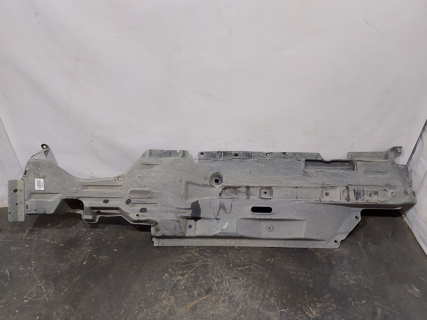 200 limited. Захист днища лівий Chrysler 200 Limited 2015-2017 68102929AC Chrysler 200 Limited