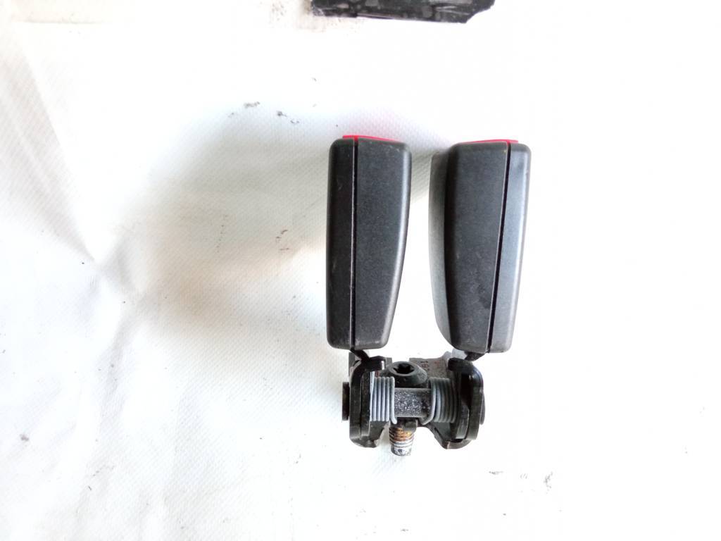 Fusion Защелка ремня (карабин) двойная центральная задняя Ford Fusion 2013-2016 HG9Z5460044AL Ford Fusion 2