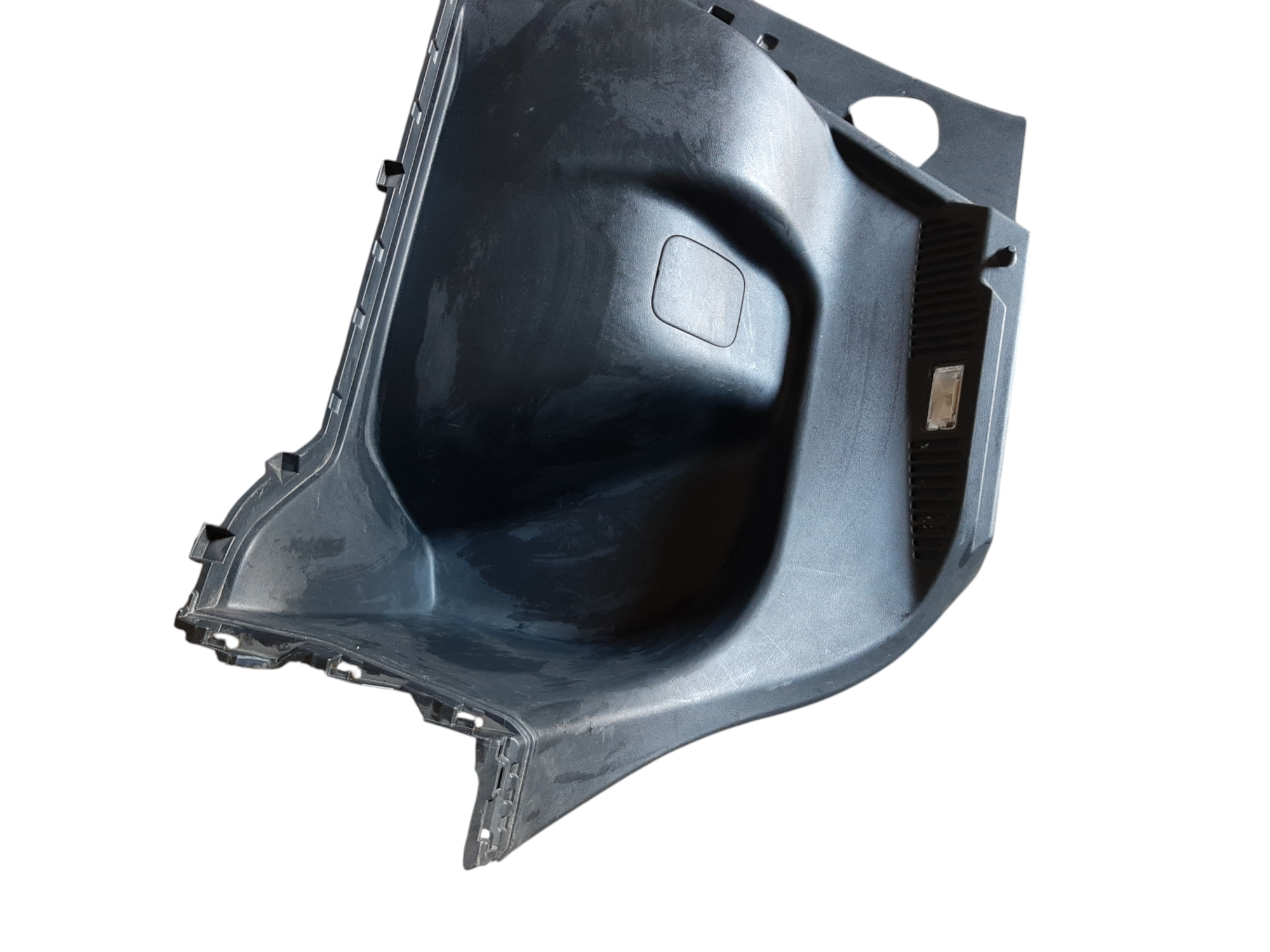 Leaf Обшивка багажного отделения левая Nissan Leaf 2020-2025 84950-6WK1A Nissan Leaf 2