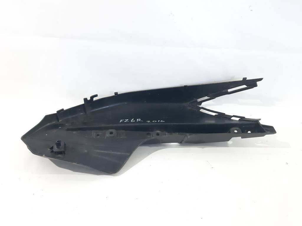 F26 Обтічник передній верхній лівий YAMAHA F26 2009-2012 36P2838N YAMAHA F26 3