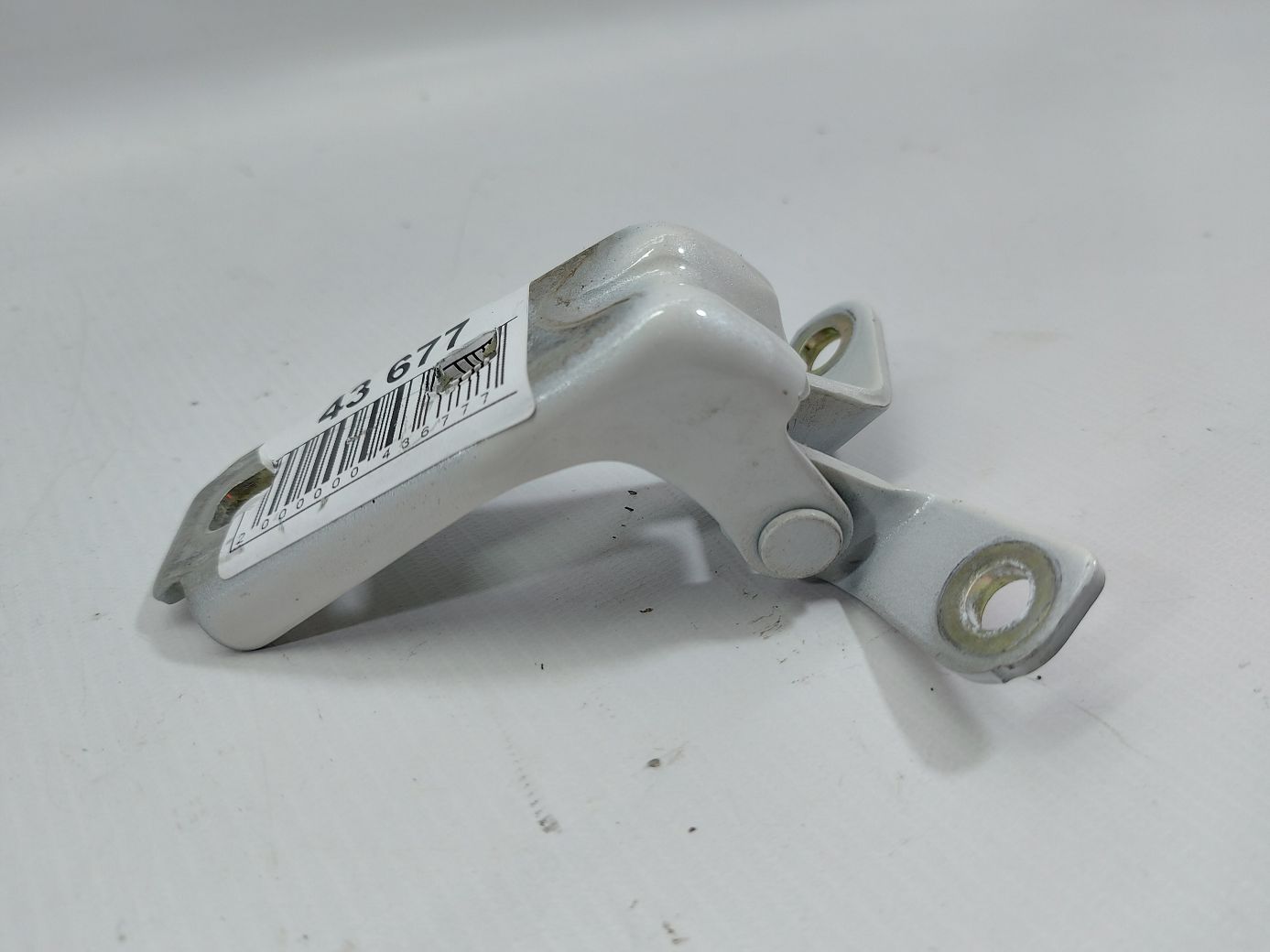 Regal Петля двері передньої правої нижня Buick Regal 2013-2018 13501716 Buick Regal 2