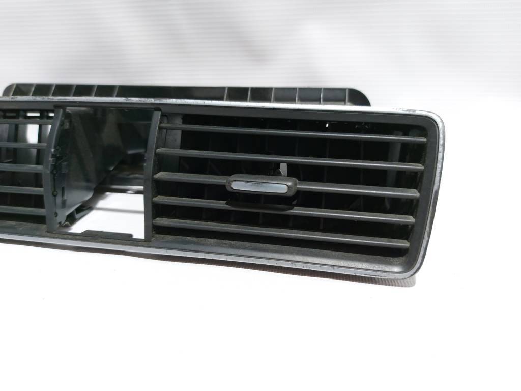 Passat s Воздуховод печки салона центральный с часом Volkswagen Passat S 2012-2015 561819728DMAI Volkswagen Passat S 3