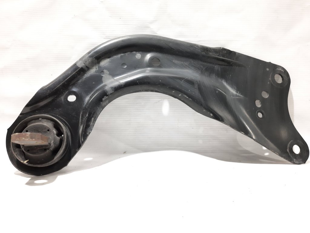 3 Важіль задній поздовжній правий Mazda 3 2014-2018 B63B28200A Mazda 3 5 3 Важіль задній поздовжній правий Mazda 3 2014-2018 B63B28200A Mazda 3 5