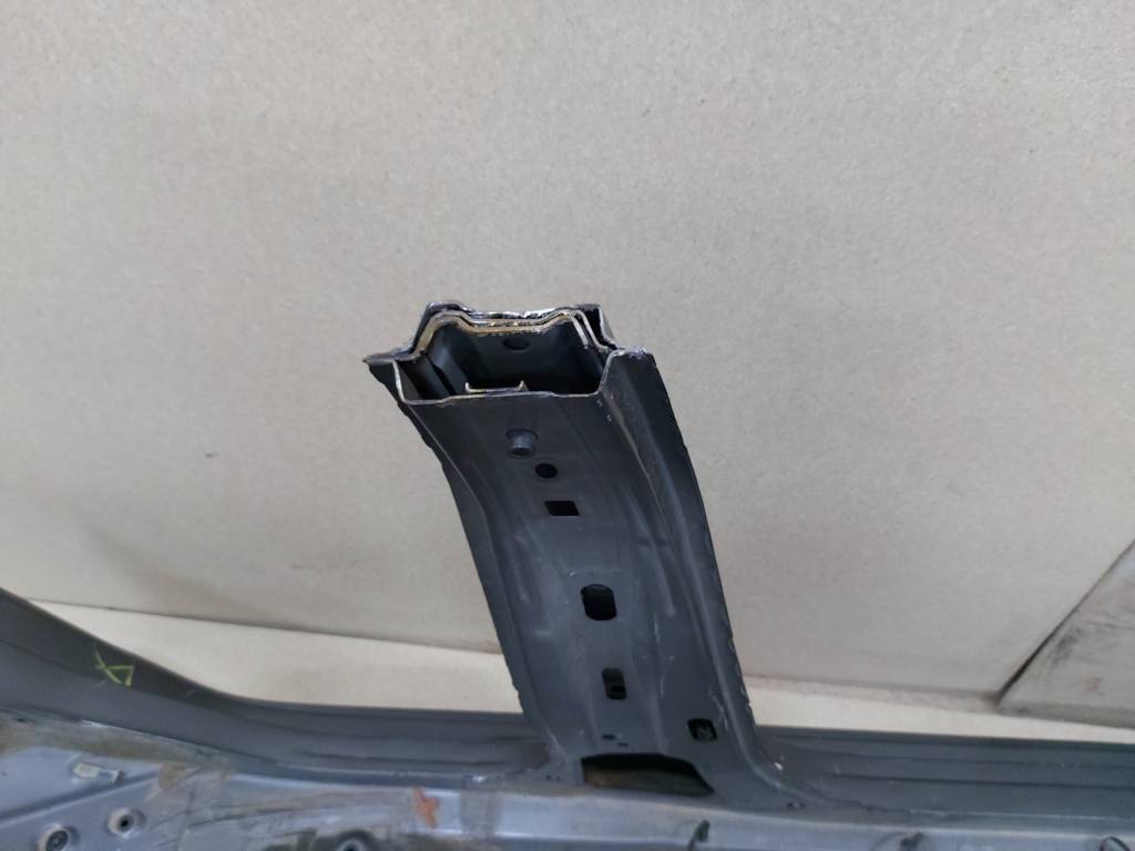 Insight Стойка центральная левая (металл) Honda Insight 2010-2014 04641TM8A00ZZ Honda Insight 9