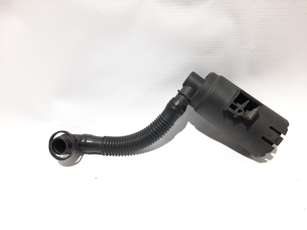 7 series Фильтр бензобака пылеулавливающий BMW 7 2012 16136759675 BMW 7 3