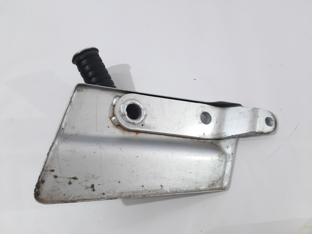 Xv 250 Підніжка пасажира ліва YAMAHA XV 250 1988-2020 2UJ274300035 YAMAHA XV 250 2