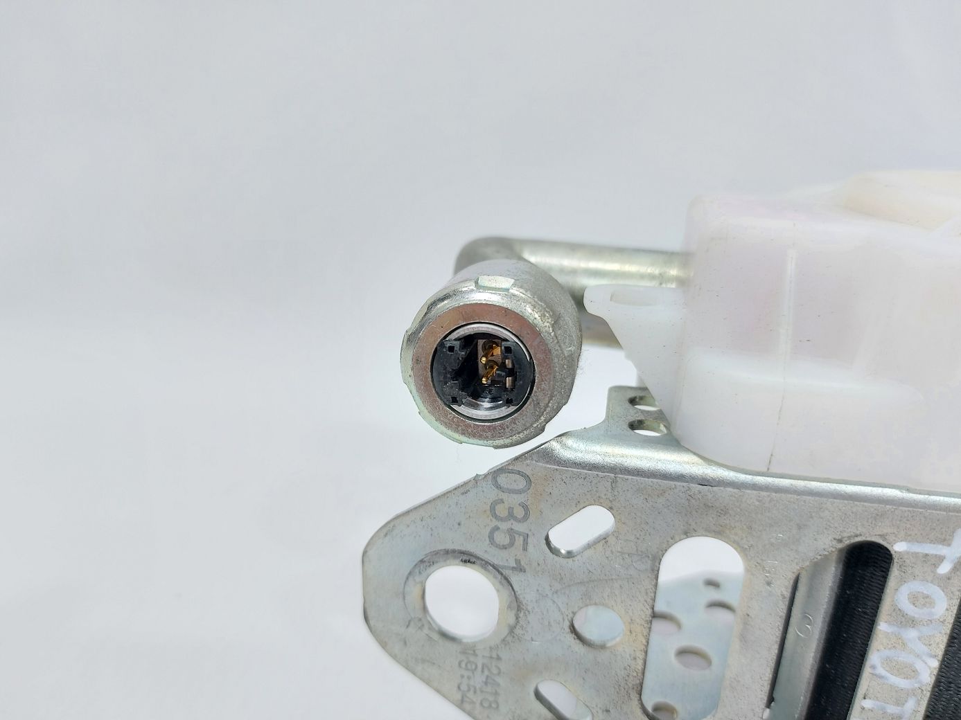 Camry Ремінь безпеки передній правий Toyota Camry 2007-2011 7321006161B1 Toyota Camry 2