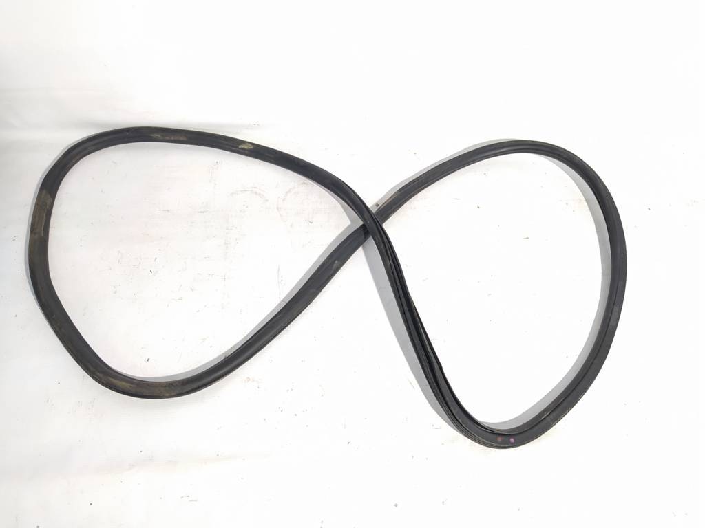 Malibu. Ущільнювальна гумка дверей задньої лівої Chevrolet Malibu 2013-2016 25911999 Chevrolet Malibu