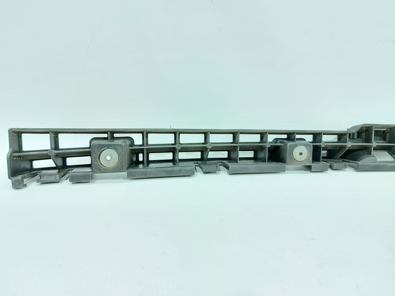 Volt Крепление бампера заднего центральное Chevrolet Volt 2011-2015 22820091 Chevrolet Volt 7