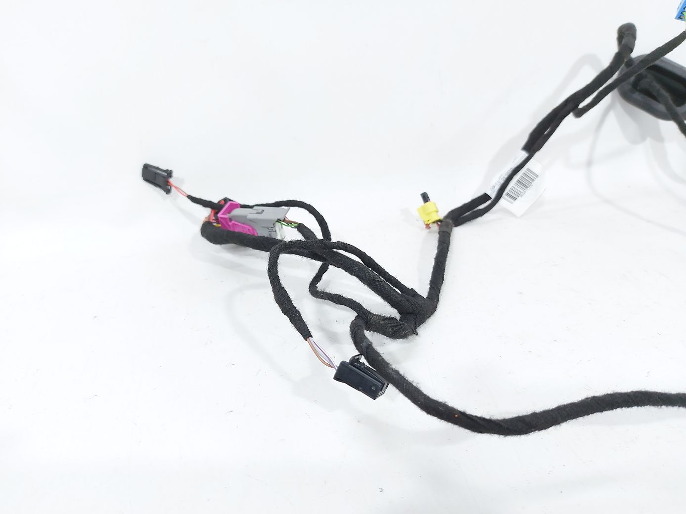 Passat Проводка двери передней правой Volkswagen Passat 2013 561971121N Volkswagen Passat 3