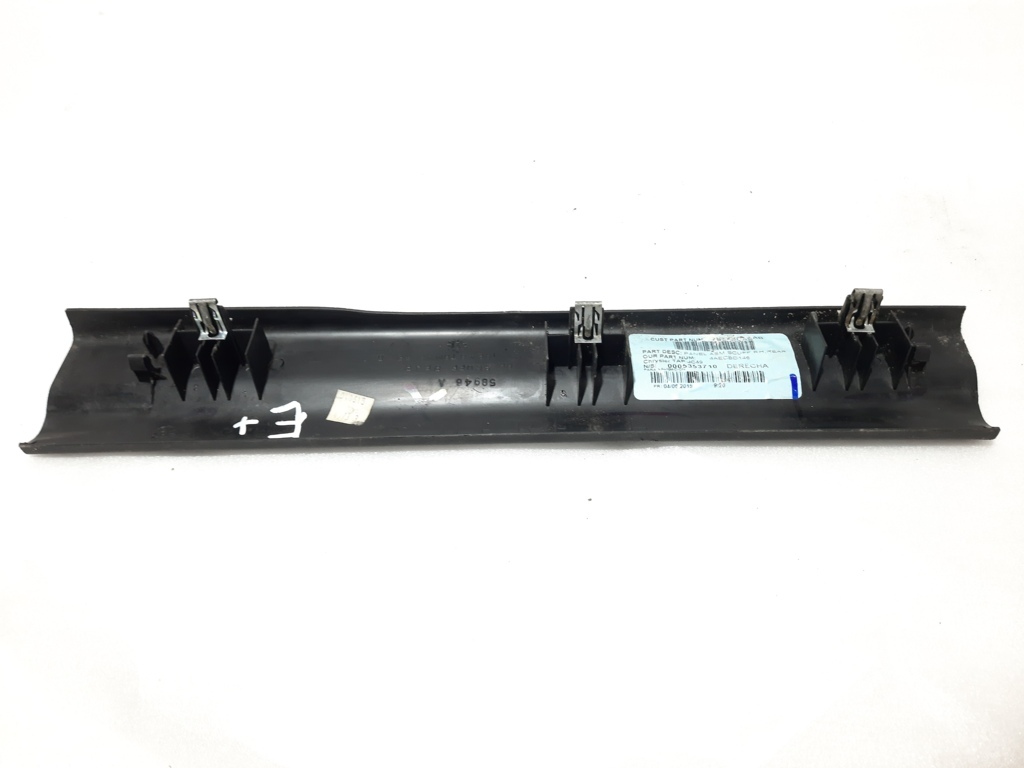 Journey Обшивка порога заднего правая Dodge Journey 2011-2015 1BE48DX9AB Dodge Journey 6