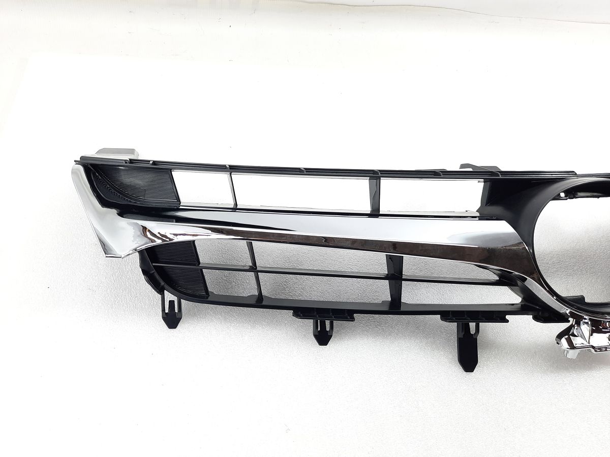  Решетка радиатора верхняя XSE Toyota Camry `15-17 Toyota Camry 2