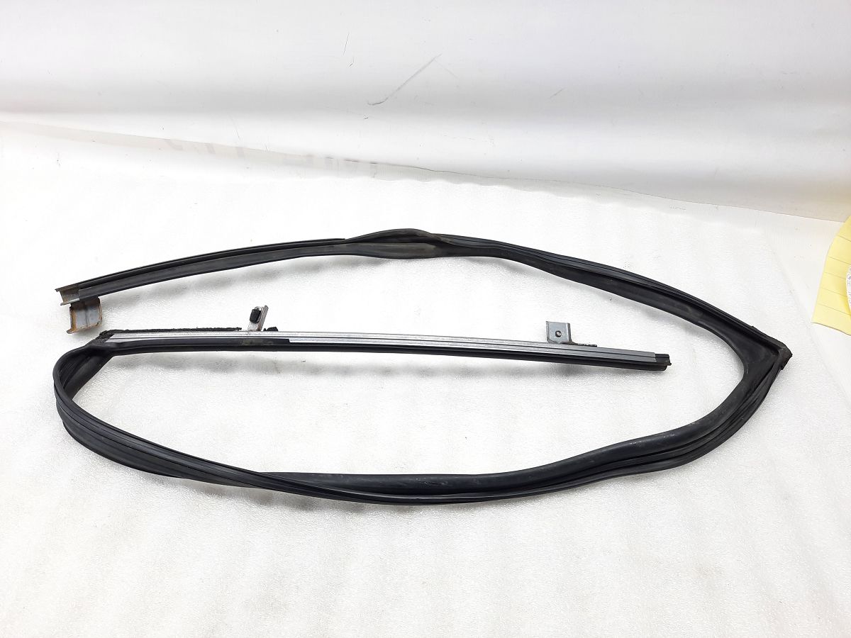 Accord Напрямна гумка скла дверей передньої правої Honda Accord 2010-2012 72235TA5A01 Honda Accord 1 Accord Напрямна гумка скла дверей передньої правої Honda Accord 2010-2012 72235TA5A01 Honda Accord 1