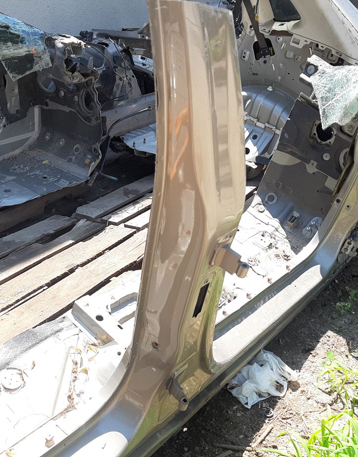 328i xdrive Стійка центральна права (метал) BMW 328i xDrive 2006-2012 41217277332 BMW 328i xDrive 7