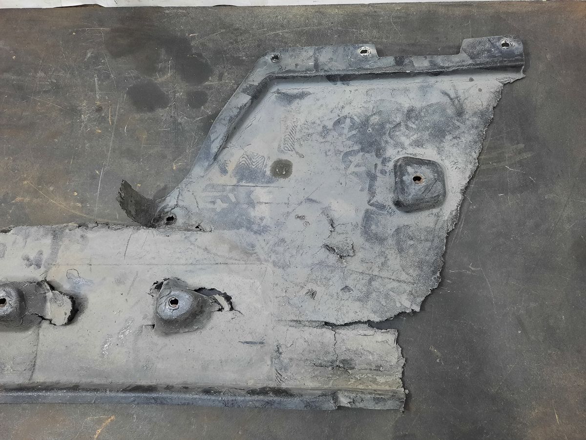 Ats Захист днища лівий Cadillac ATS 2013-2019 23497848 Cadillac ATS 8