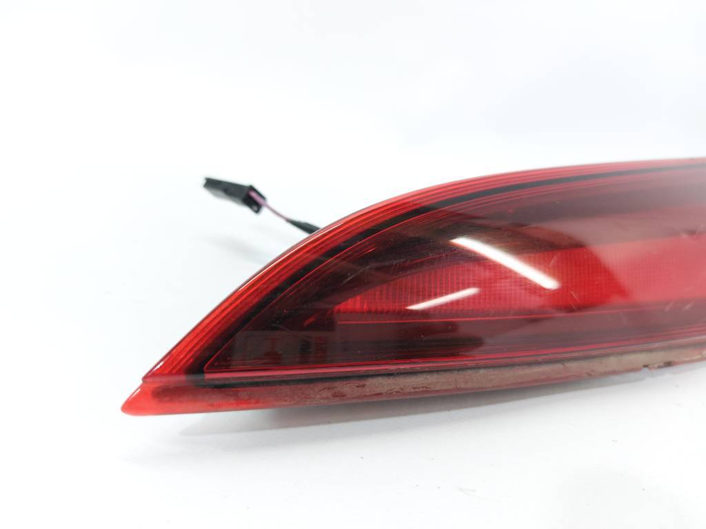 Regal Фонарь крышки багажника правый Buick Regal 2014-2017 22756314 Buick Regal 3