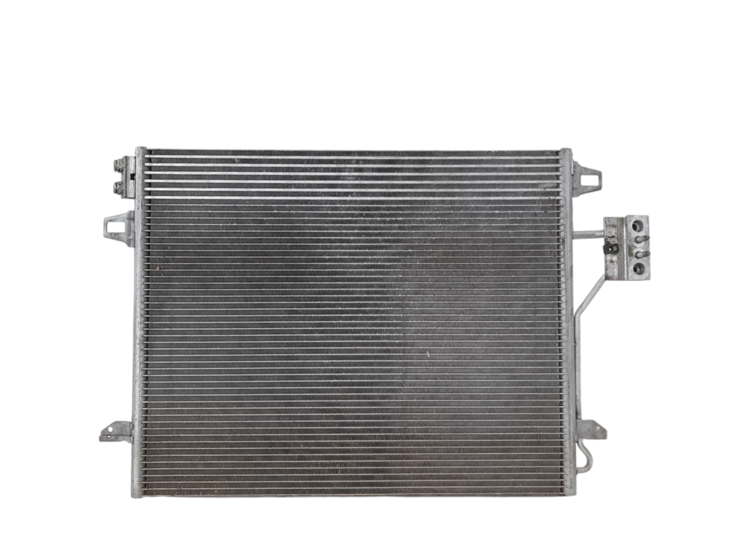 Радіатор кондиціонера Dodge Grand Caravan 2011-2020 4677782AC Dodge Grand Caravan