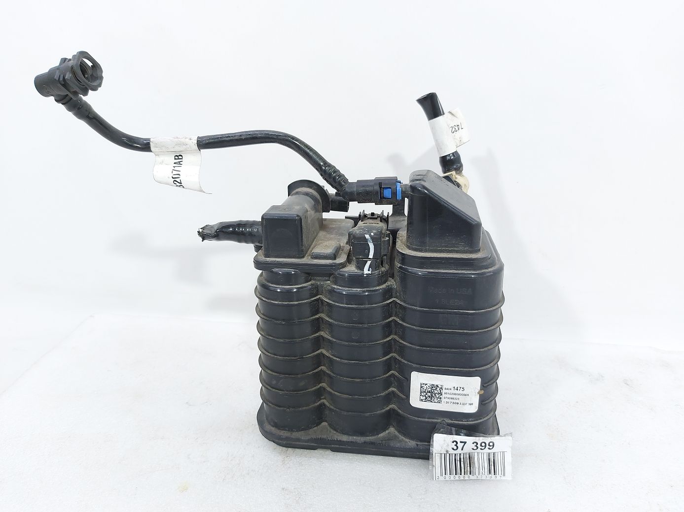 Malibu. Вугільний фільтр рециркуляції парів бензину Chevrolet Malibu `18 Chevrolet Malibu