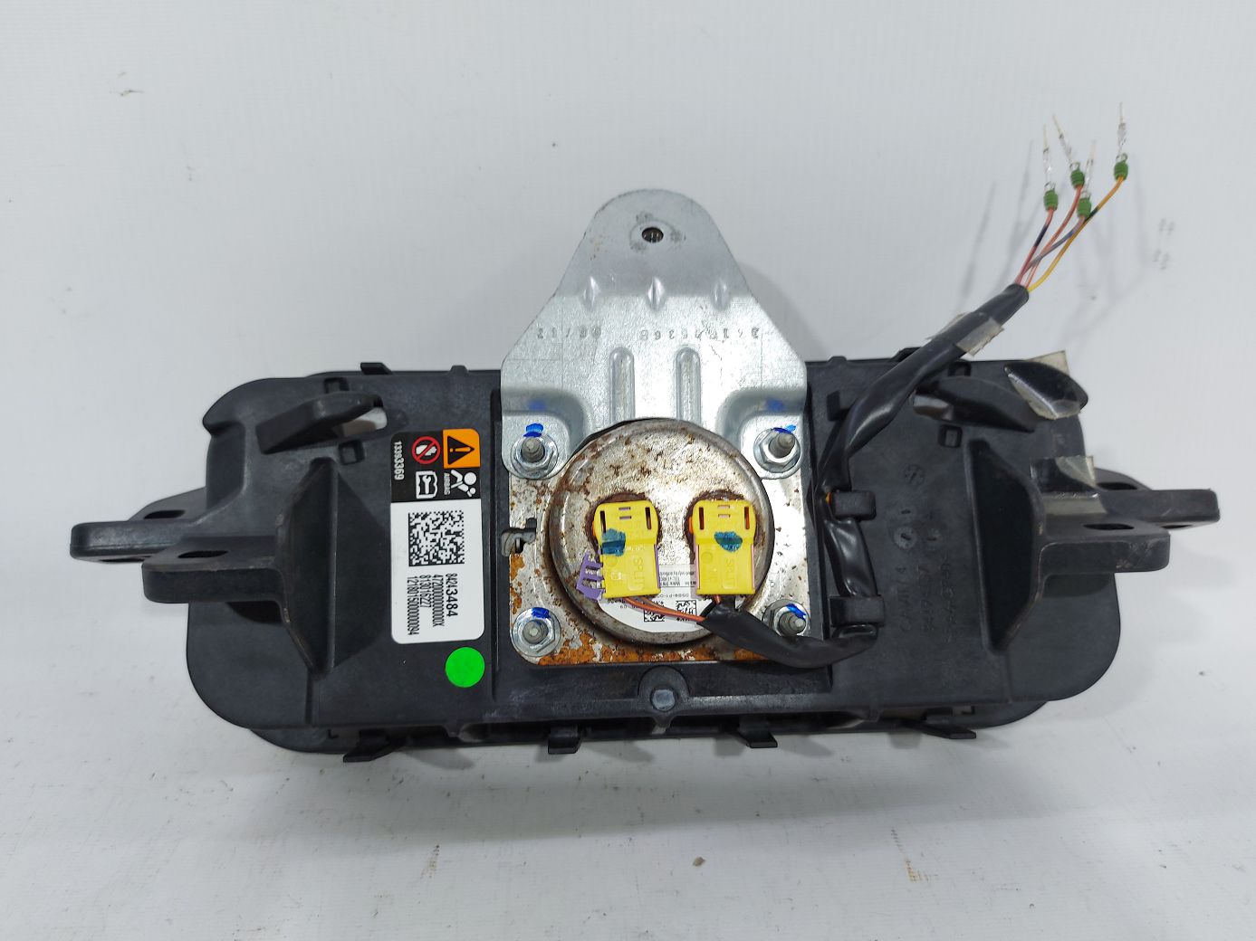 Malibu Air Bag пасажира Chevrolet Malibu 2016-2021 84601887 Chevrolet Malibu 3