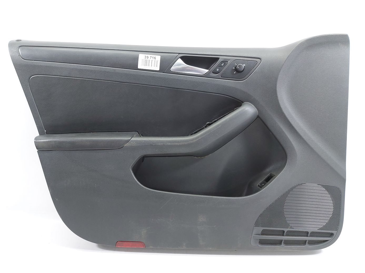 Jetta. Карта двери передней левой (черная с кожанным подлокотником) Volkswagen Jetta 2011-2012 5C7867011AHON Volkswagen Jetta