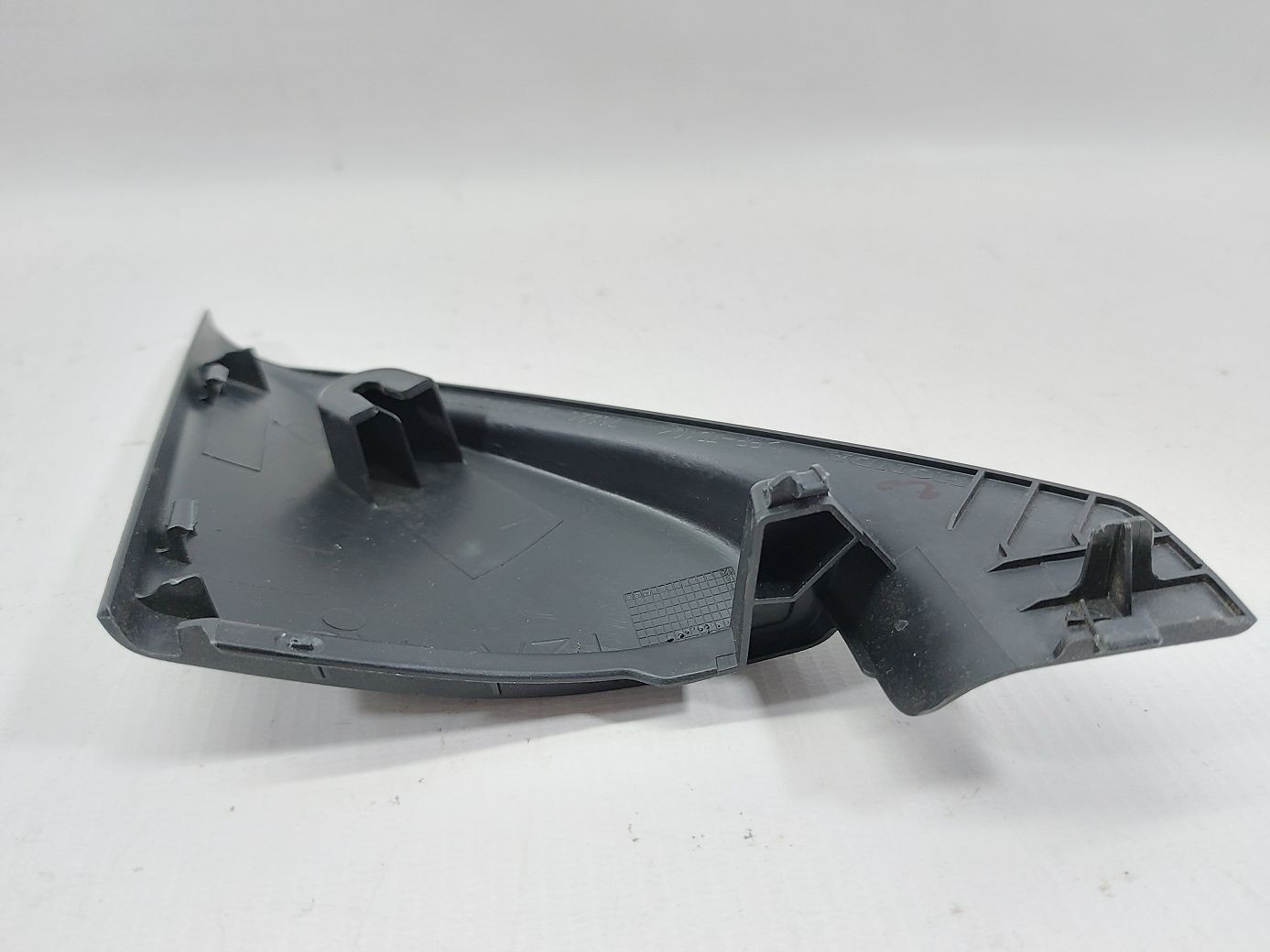 Accord Куток дверей передньої правої Honda Accord Sedan 2013-2017 76220T2AA01ZA Honda Accord Sedan 3 Accord Куток дверей передньої правої Honda Accord Sedan 2013-2017 76220T2AA01ZA Honda Accord Sedan 3