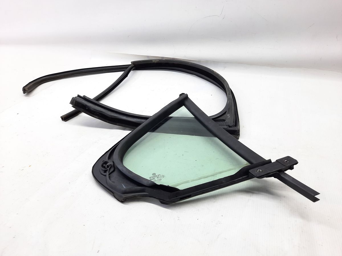 Jetta Направляюча гумка скла (кватирка) двері задньої лівої Volkswagen Jetta 2011-2018 5C68394315AP Volkswagen Jetta 6