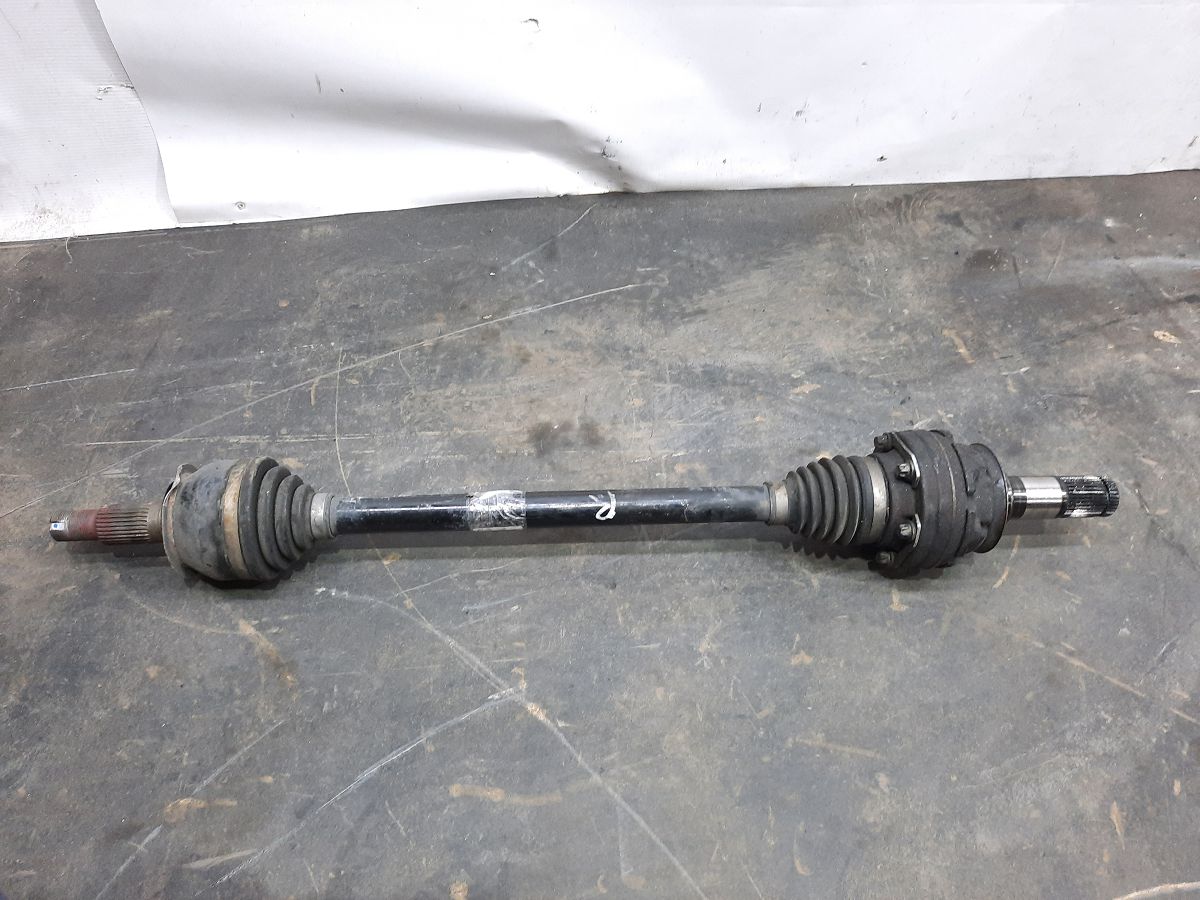 Ats. Напіввісь задня права Cadillac ATS 2013-2018 84028741 Cadillac ATS