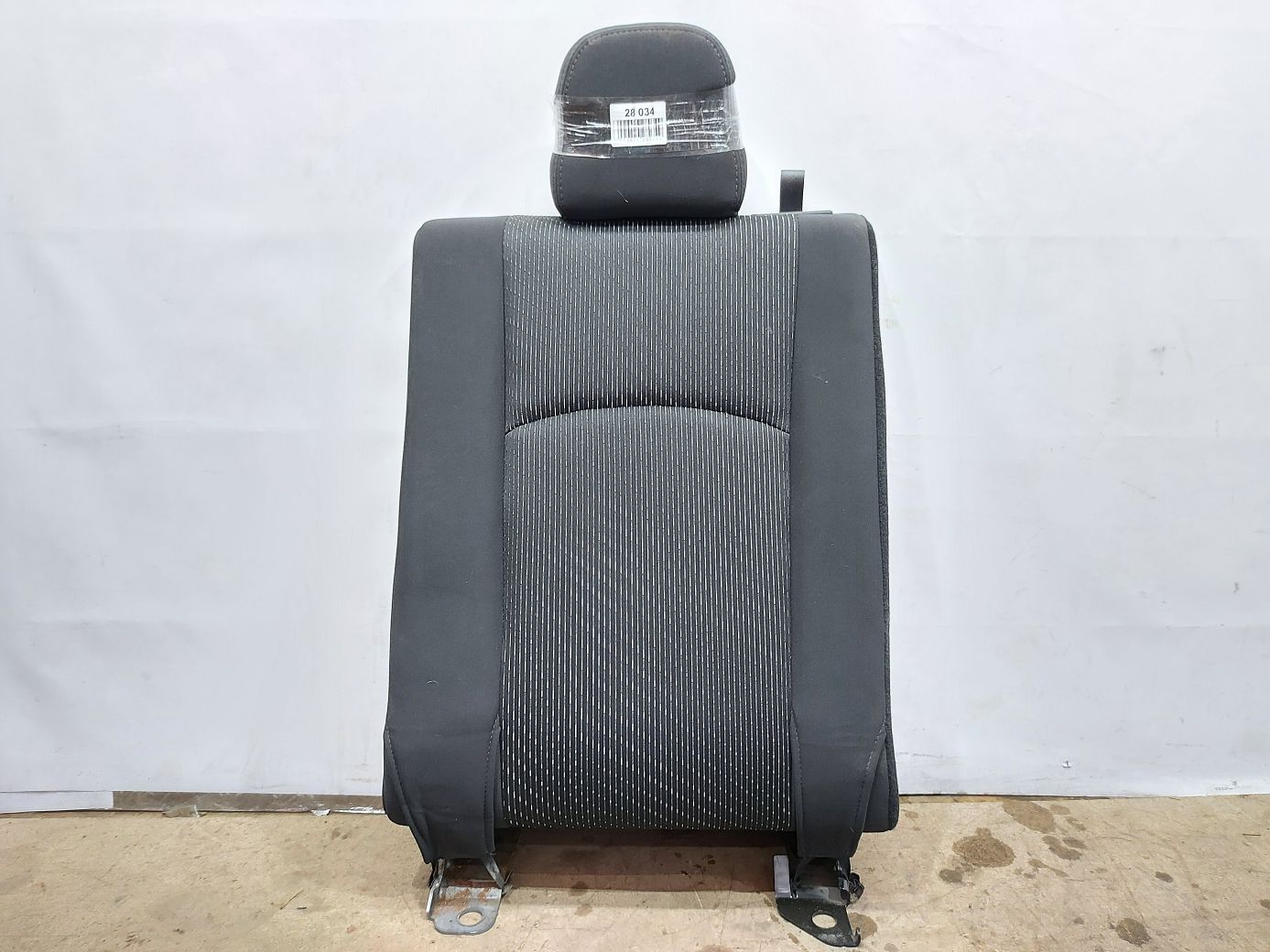 Journey. Спинка третьего ряда сидений левая Dodge Journey 2011-2019 1UN37DX9AA Dodge Journey